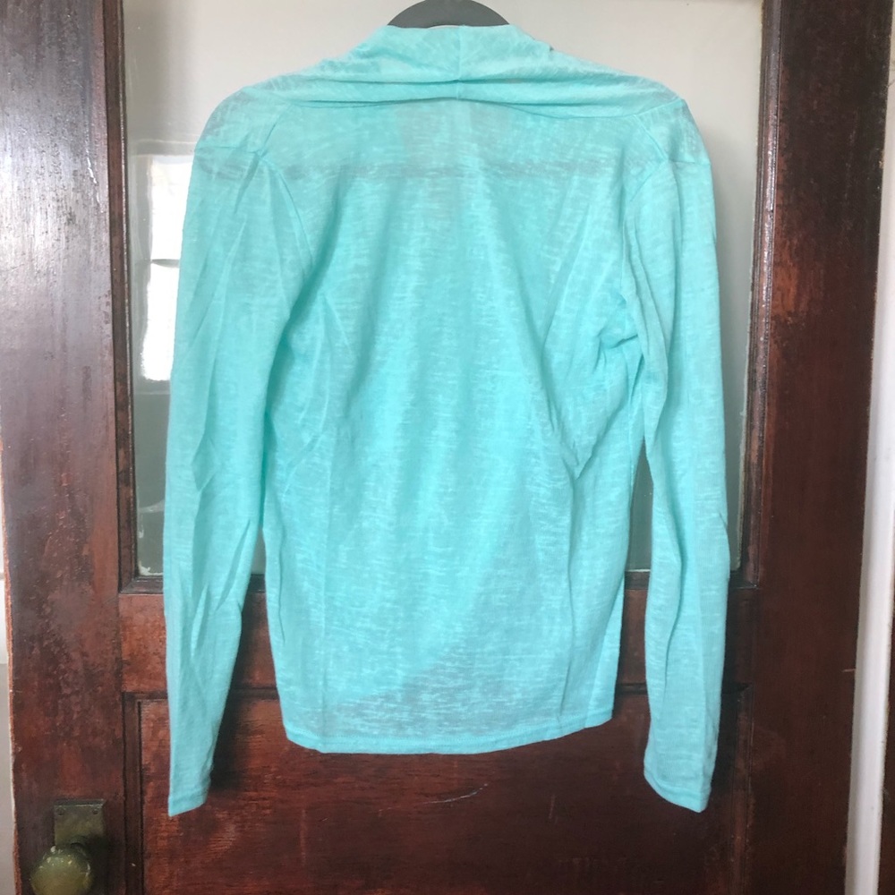 2/$10Hua Lan Mint Green Cowl Neck Long Sleeve Lightweight Soft & Cozy Top Size M - Picture 2 of 8
